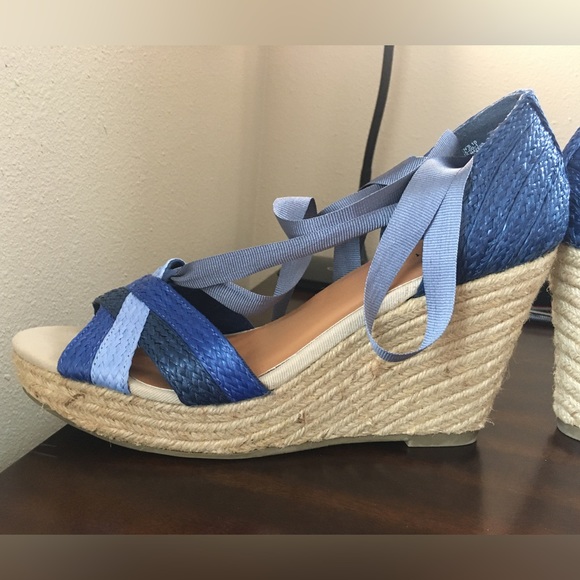 NWOT OLD NAVY Lace Up Espadrille Wedge Peep Toe Blue Sandals - Size 10 - Picture 4 of 15